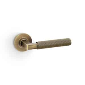 AW Hurricane Reeded Lever on Round Rose - Pair